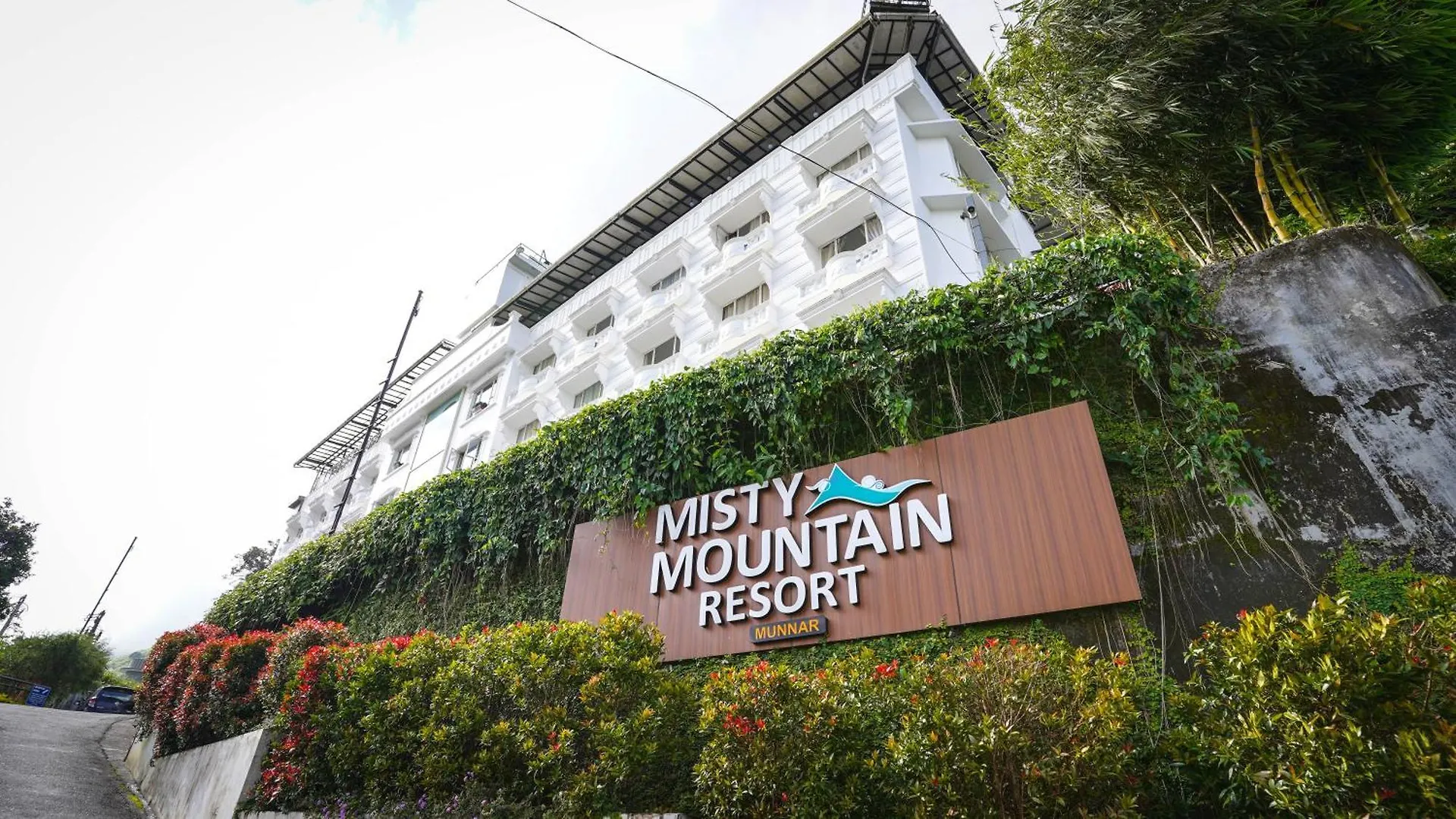Misty Mountain Resort 무나르 3*,  인도