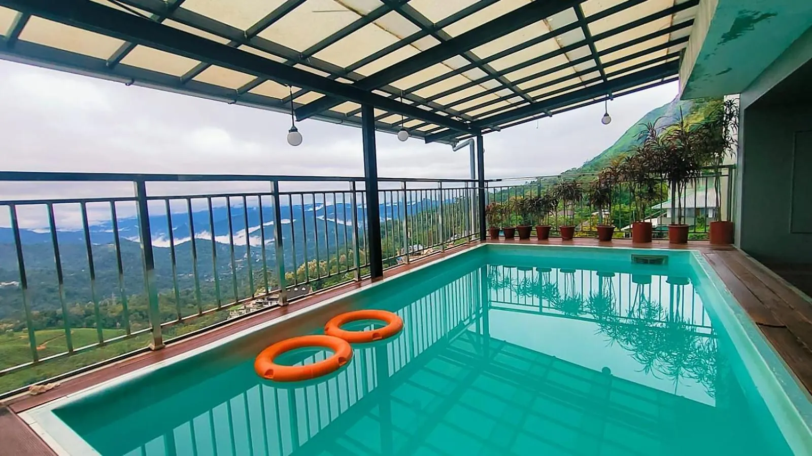 Misty Mountain Resort Munnar India