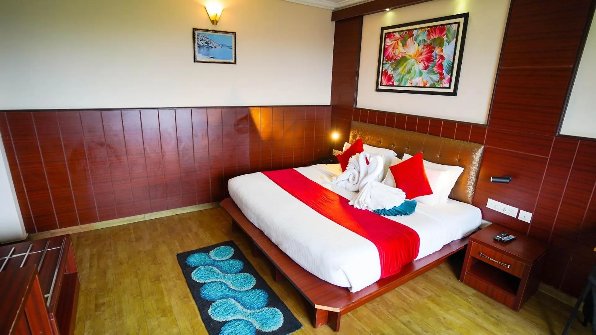 *** Hotel Misty Mountain Resort Munnar India