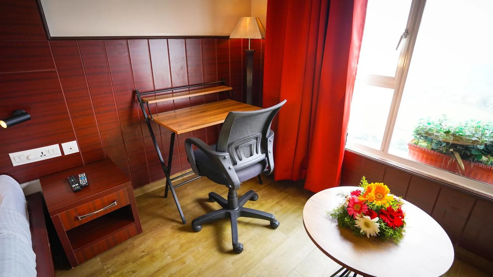 *** Hotel Misty Mountain Resort Munnar India